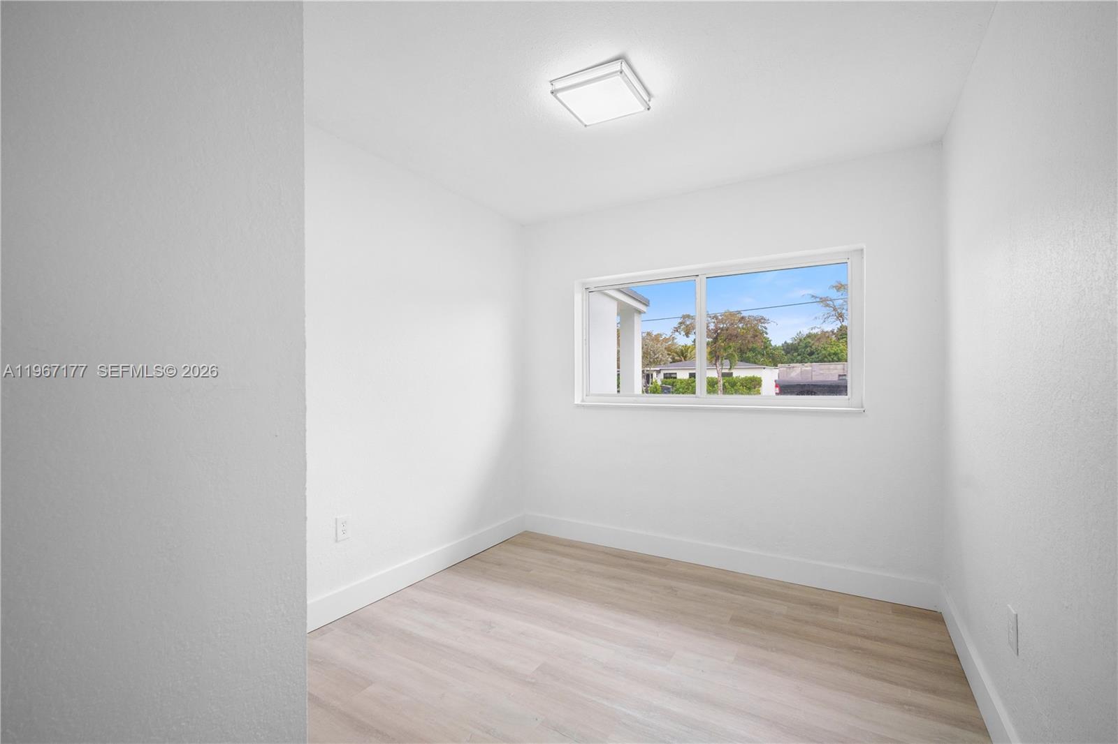 MOFFATVILLE - Residential