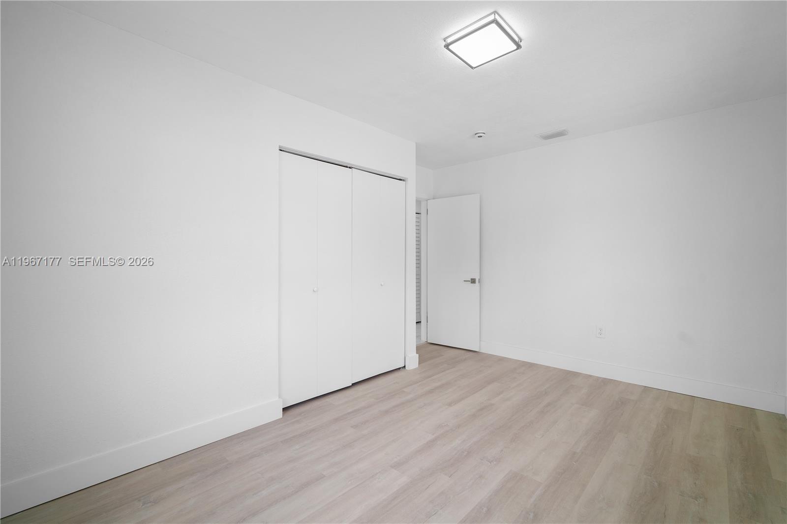 MOFFATVILLE - Residential