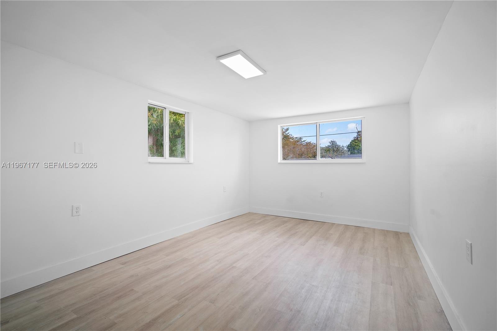 MOFFATVILLE - Residential