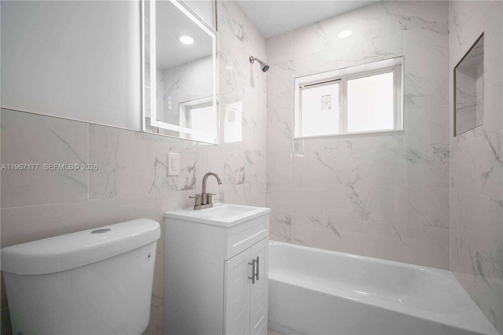 MOFFATVILLE - Residential