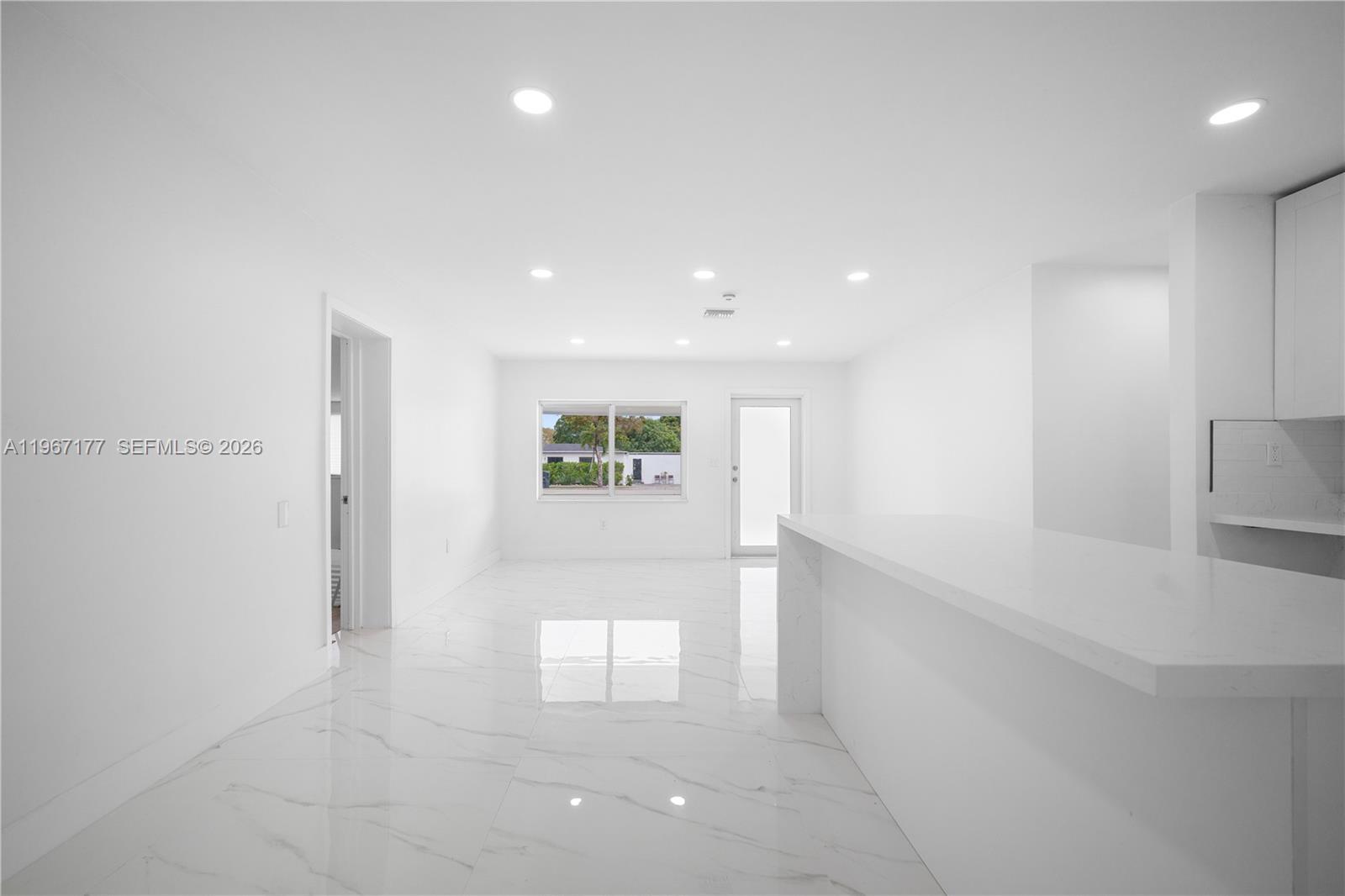 MOFFATVILLE - Residential