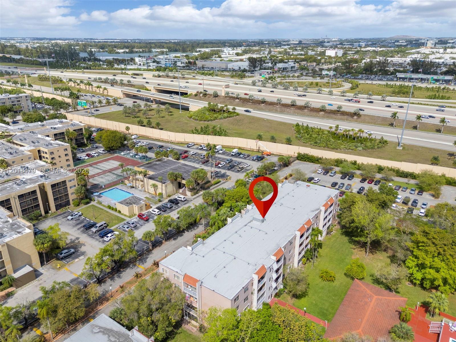 SUMMIT CHASE CONDO - Residential