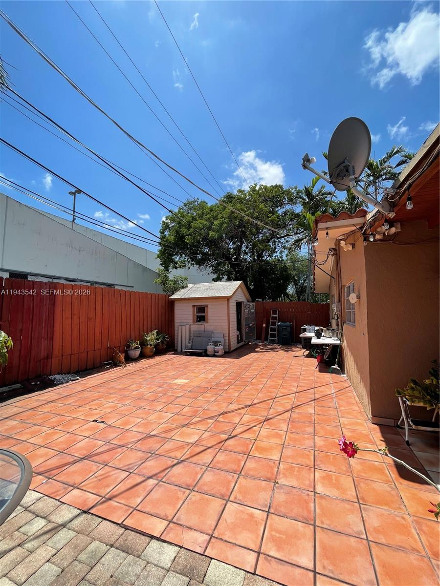 AUBURNDALE TAMIAMI TRAIL - Residential Income