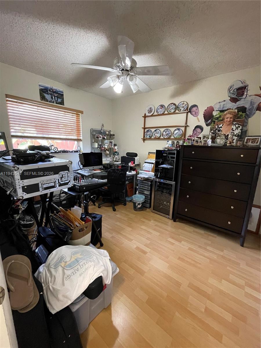 AUBURNDALE TAMIAMI TRAIL - Residential Income