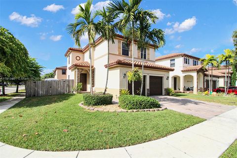 Photo of 732 SE 35th Ave, Homestead, FL 33033 (MLS # A11919601)