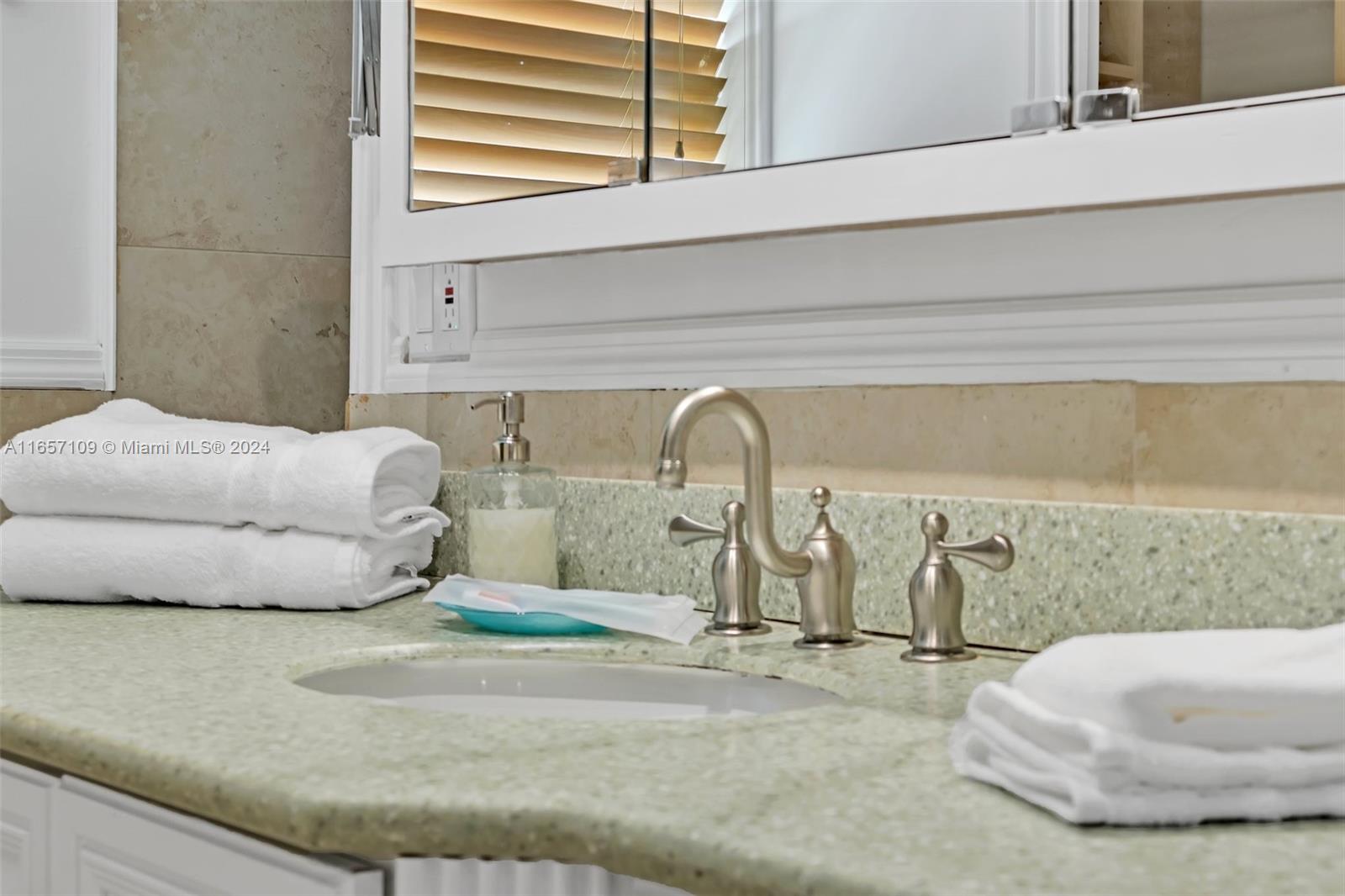 GOLF ESTATES - Residential Lease