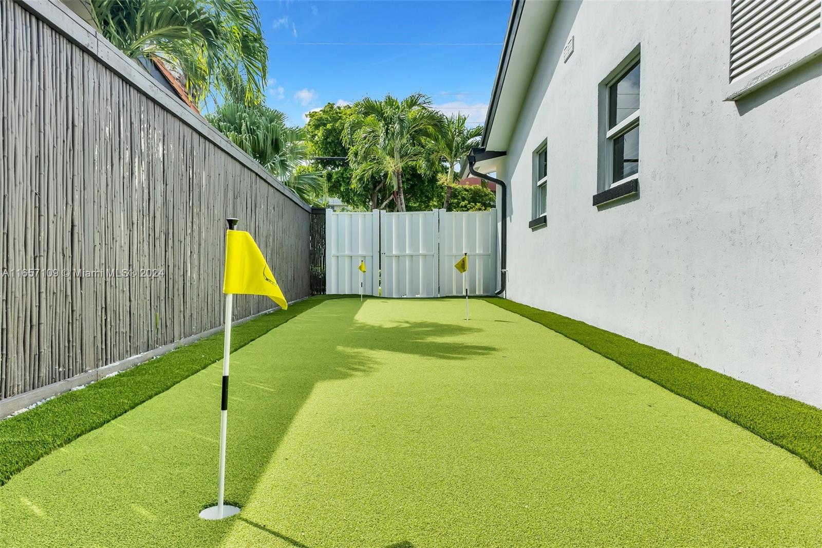 GOLF ESTATES - Residential Lease