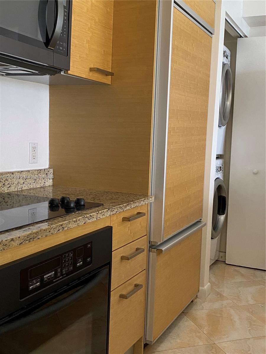 BEACH CLUB TWO CONDO - Residential