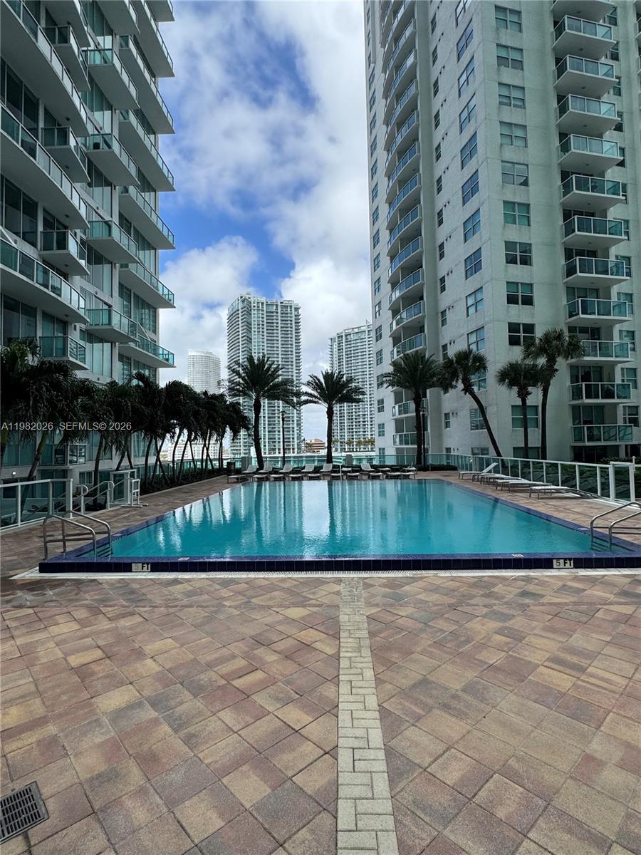 BRICKELL ON THE RIVER N T - Residential Lease