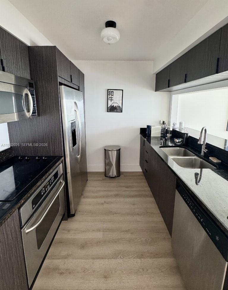 BRICKELL ON THE RIVER N T - Residential Lease