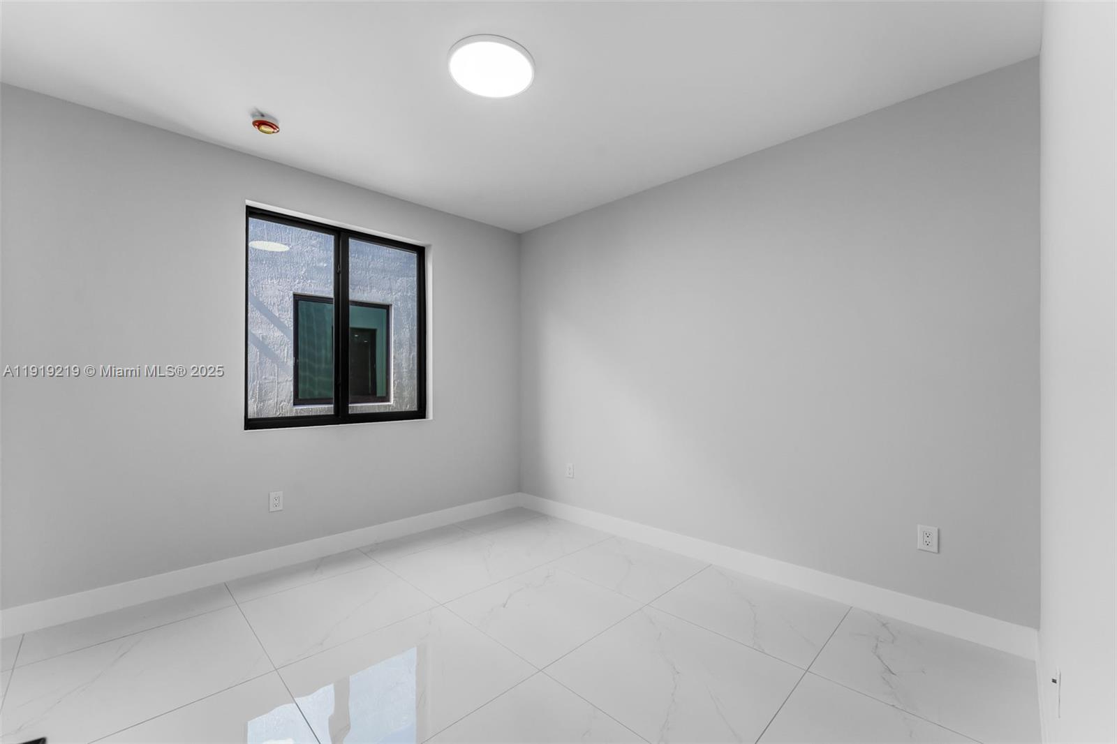 OAK SHIRE HOMES - Residential