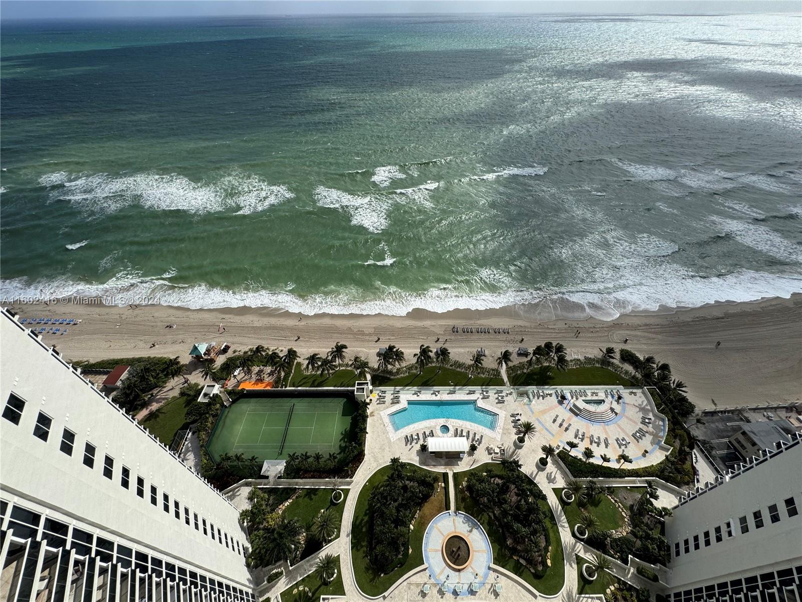 19111 Collins Ave 2904