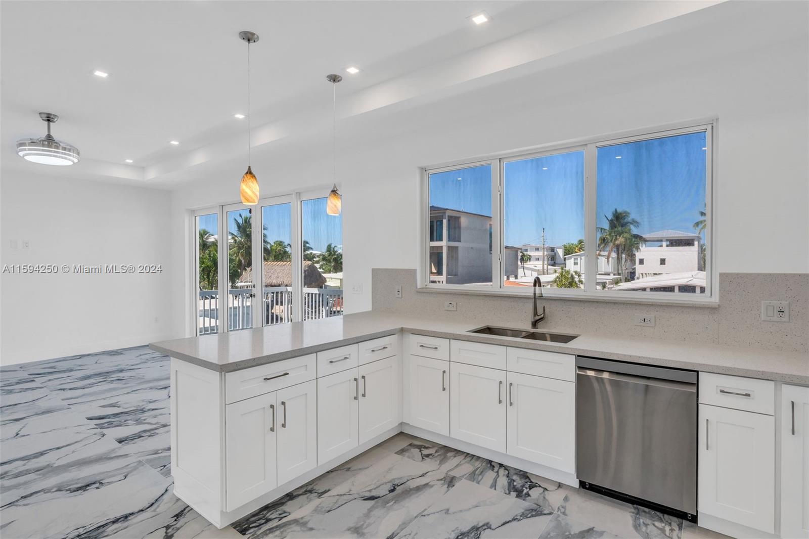 Photo 11 of 52 of 84 Coral Way house