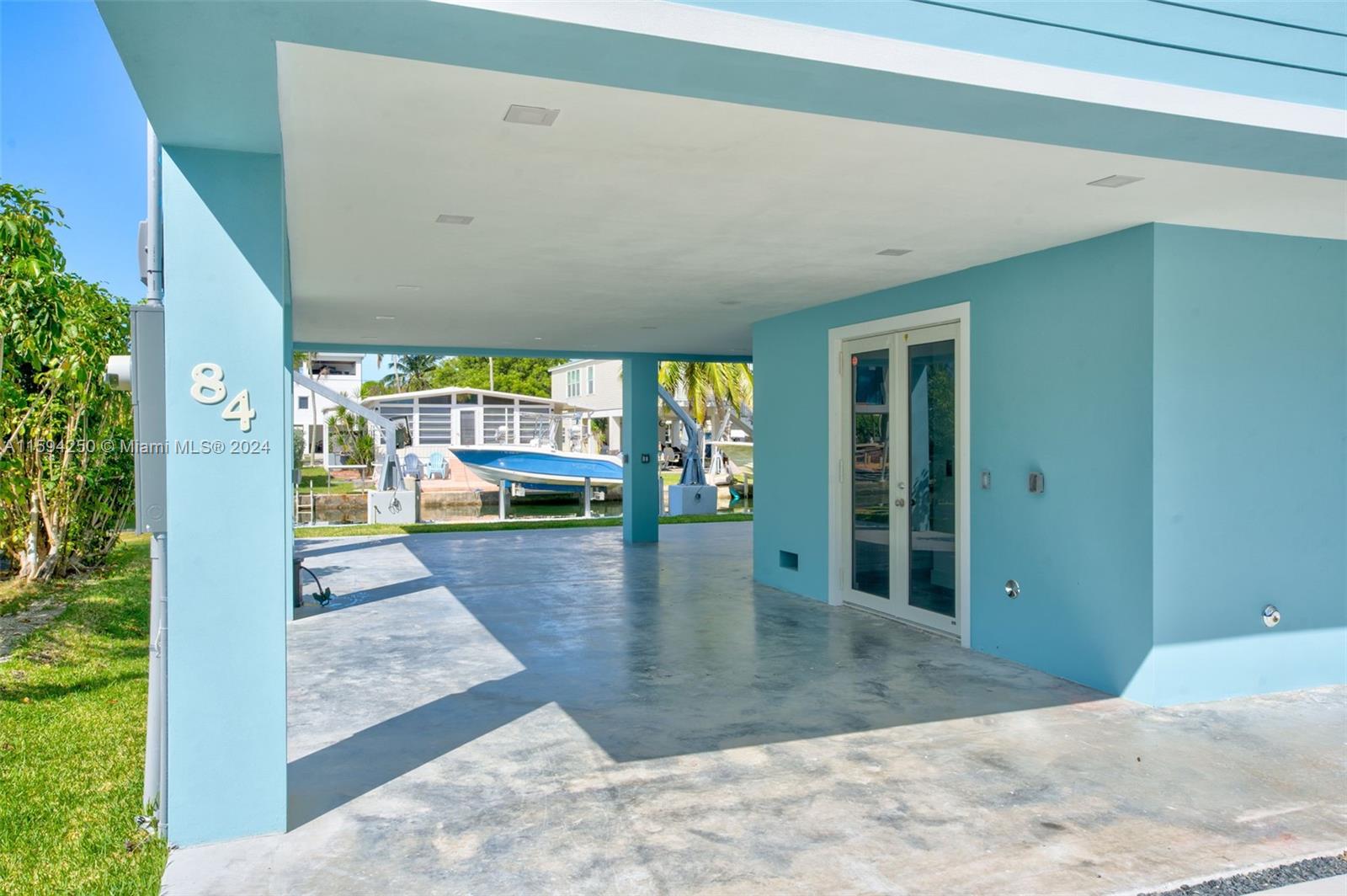 Photo 4 of 52 of 84 Coral Way house