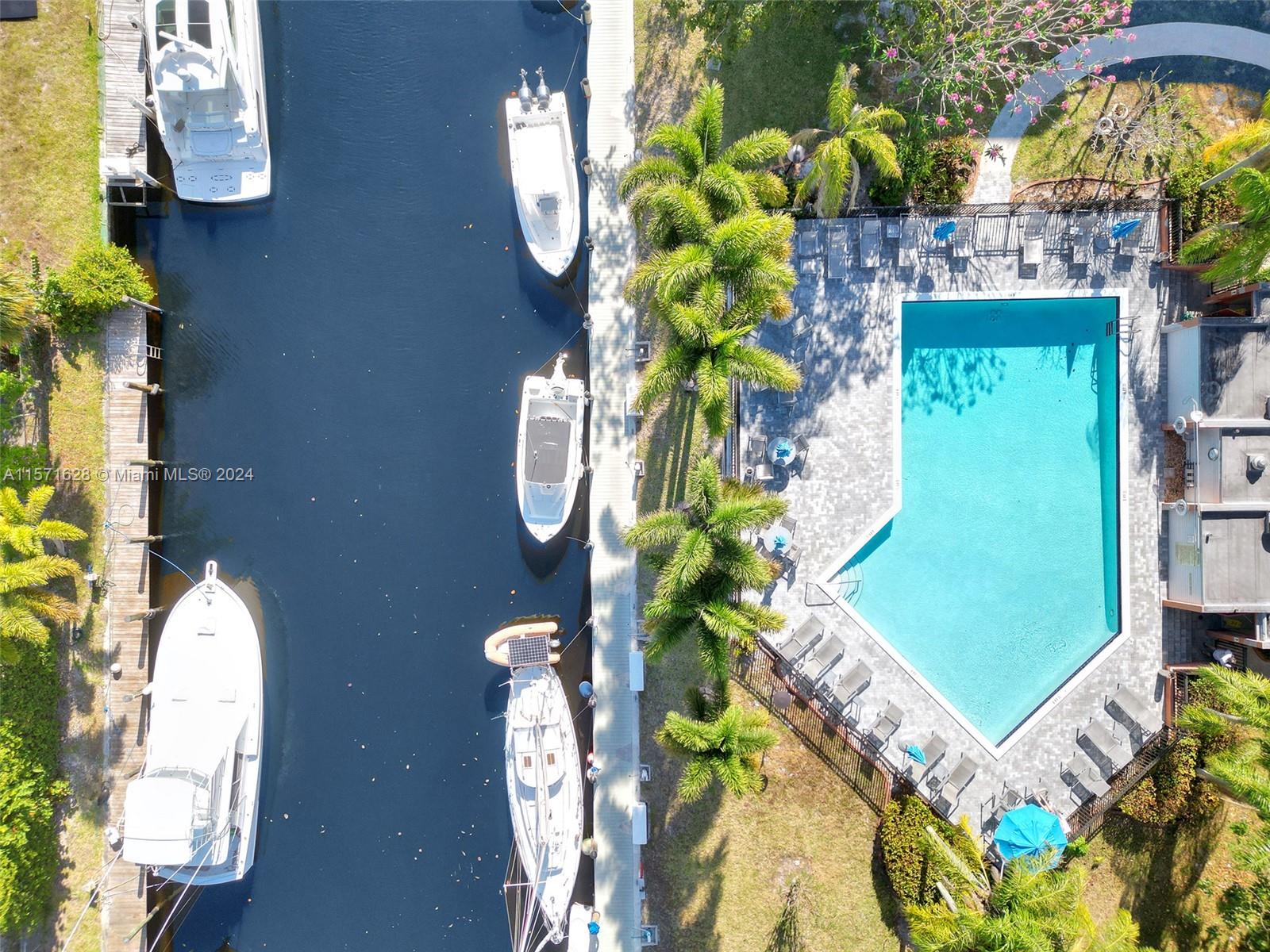 1101 River Reach Dr 107