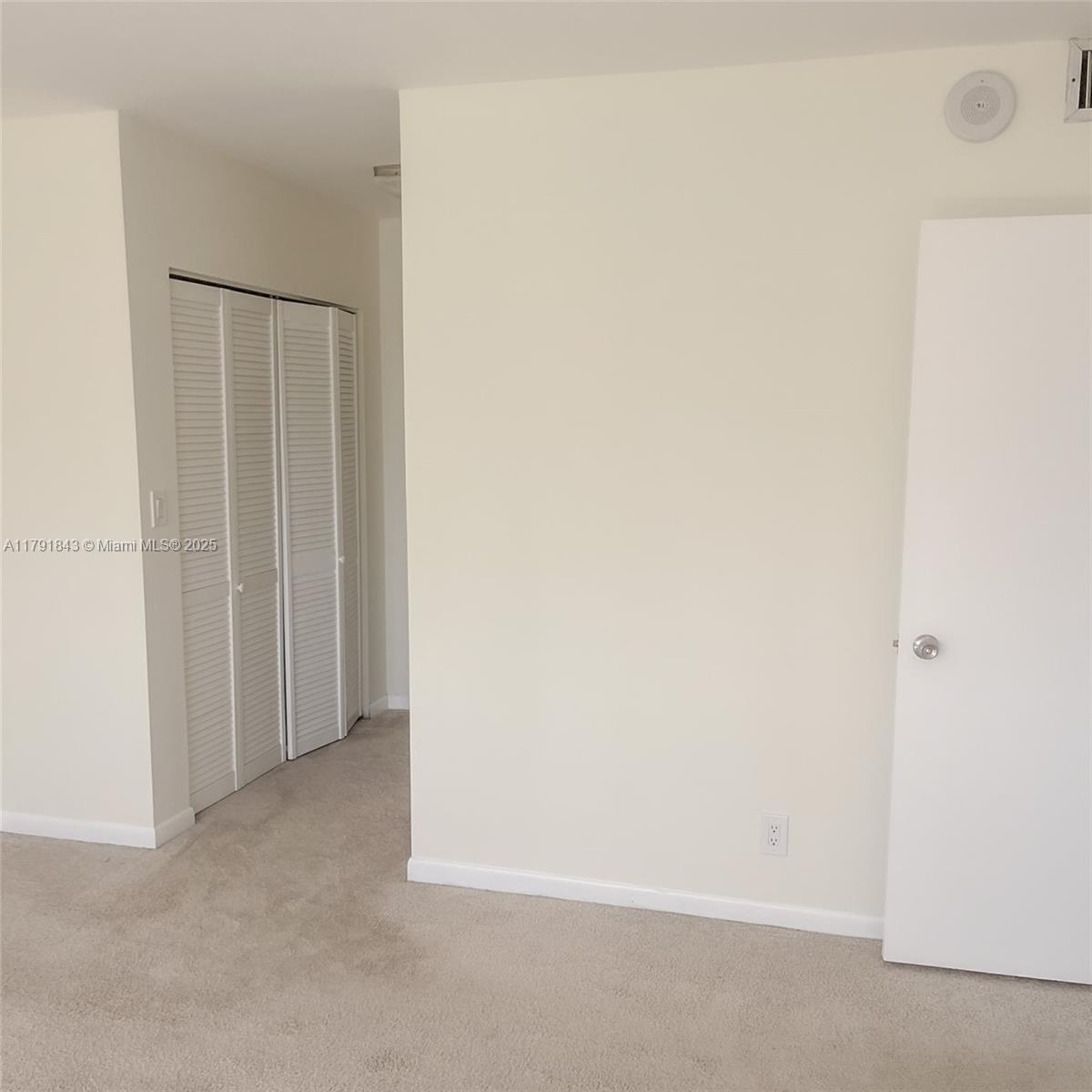 OLYMPUS CONDO PHASE - Residential