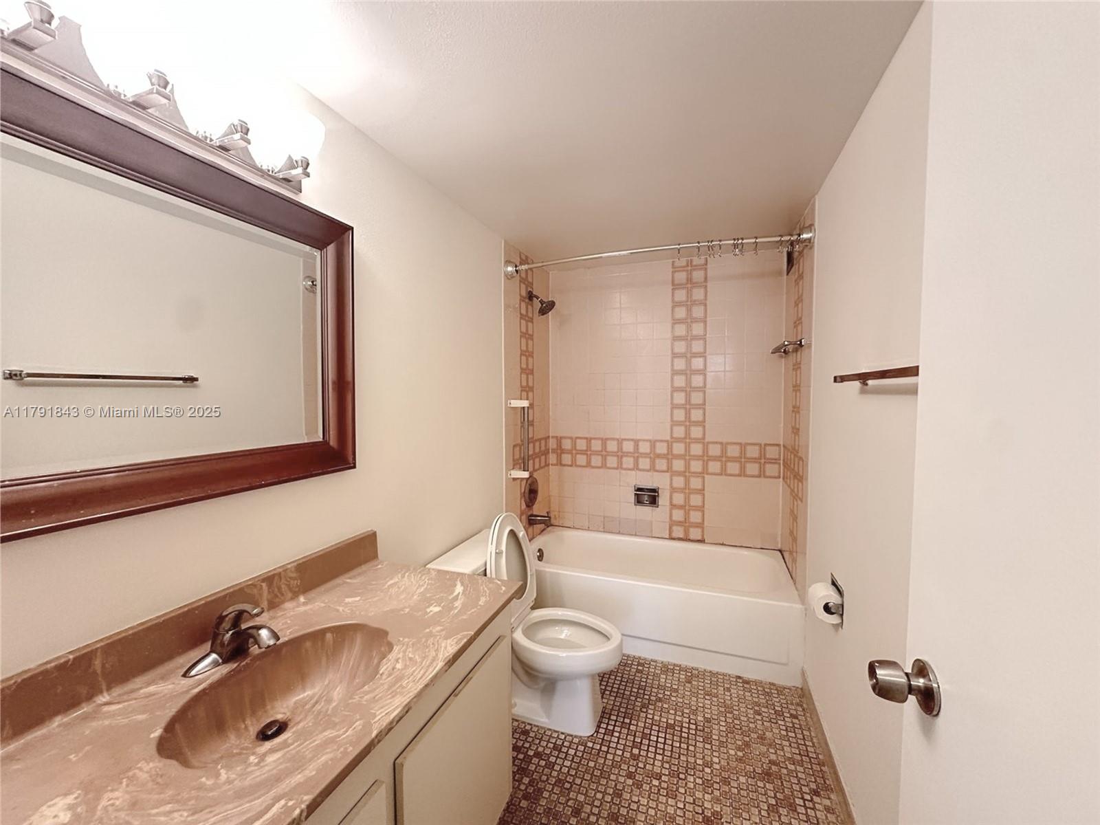OLYMPUS CONDO PHASE - Residential