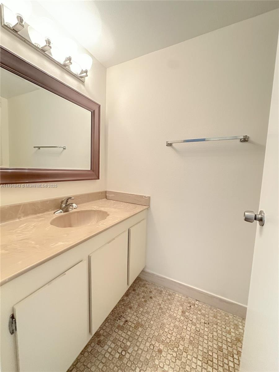 OLYMPUS CONDO PHASE - Residential