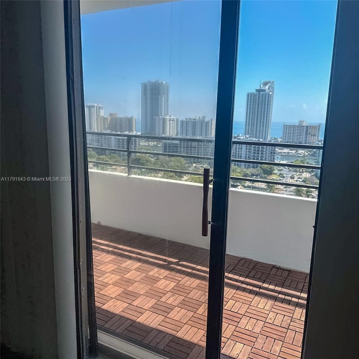 OLYMPUS CONDO PHASE - Residential