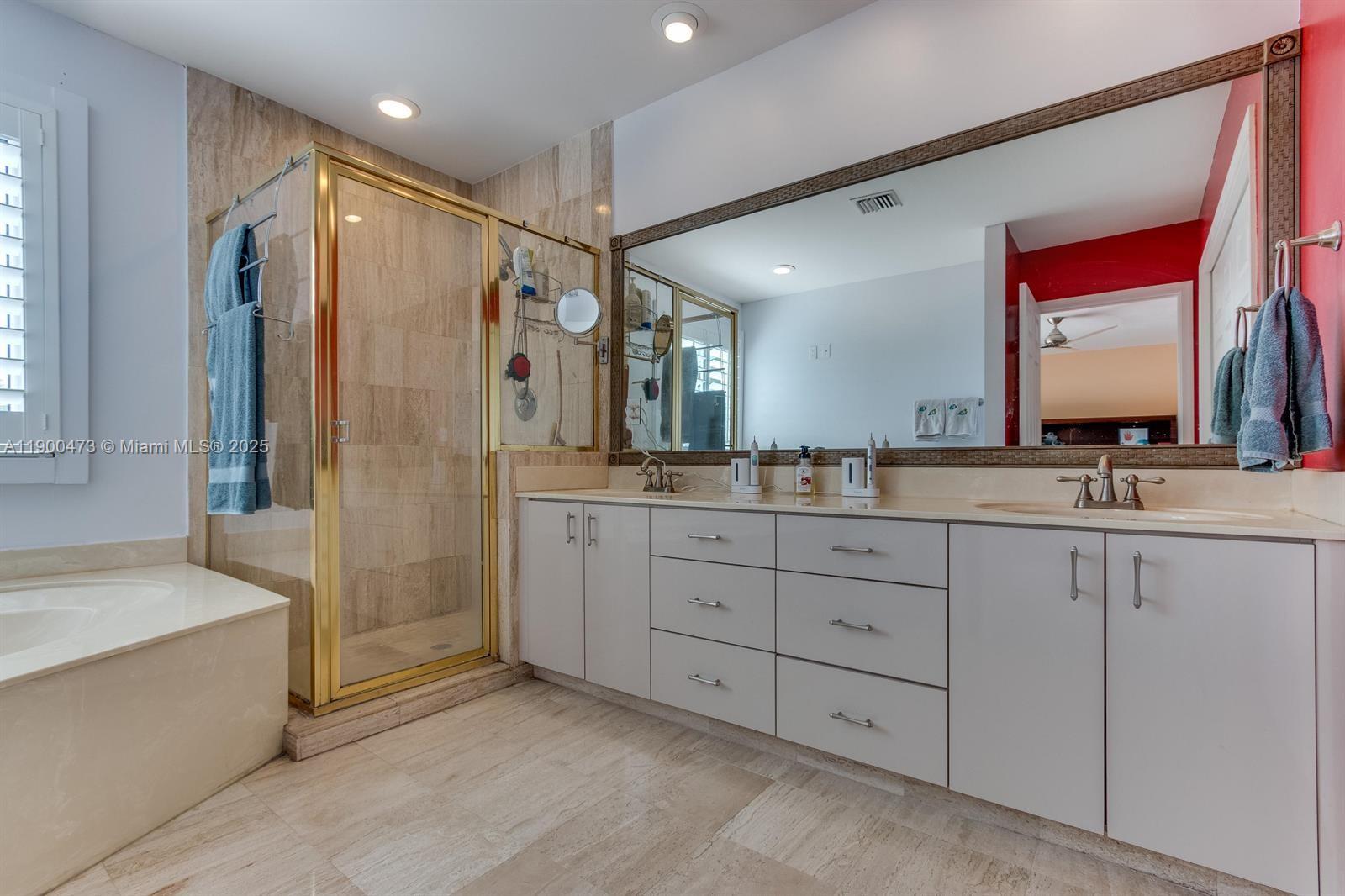 MARBELLA WOODS - Residential