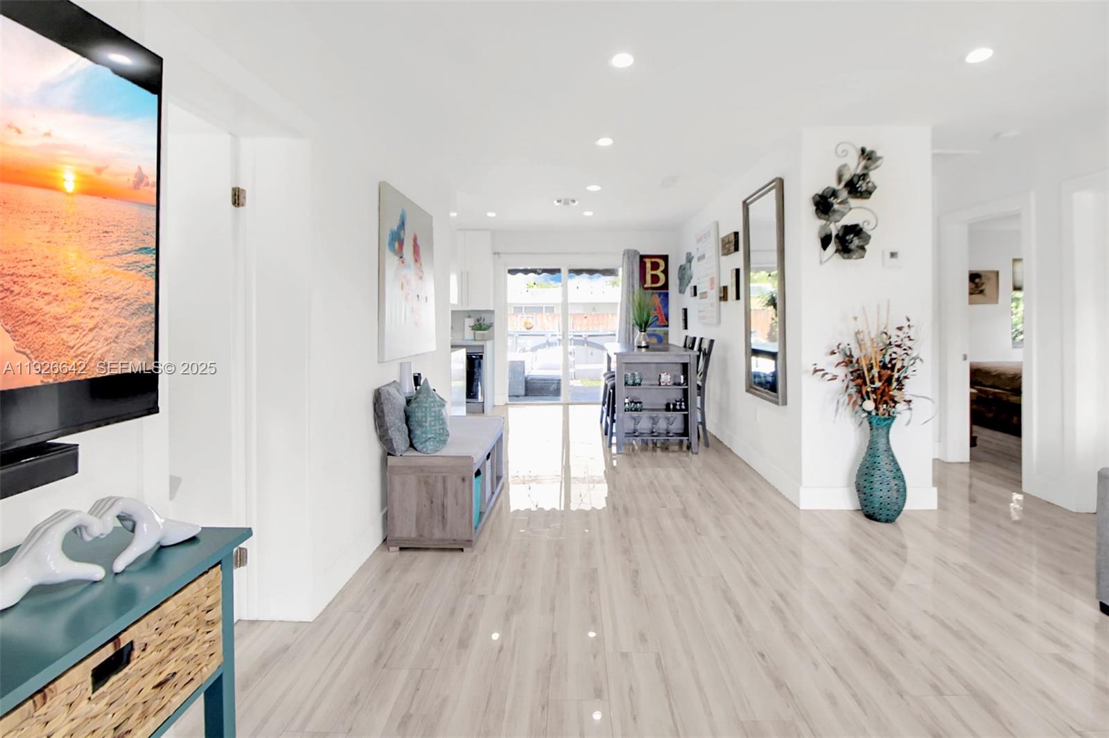 NORTH ANDREWS TERRACE FIR - Residential