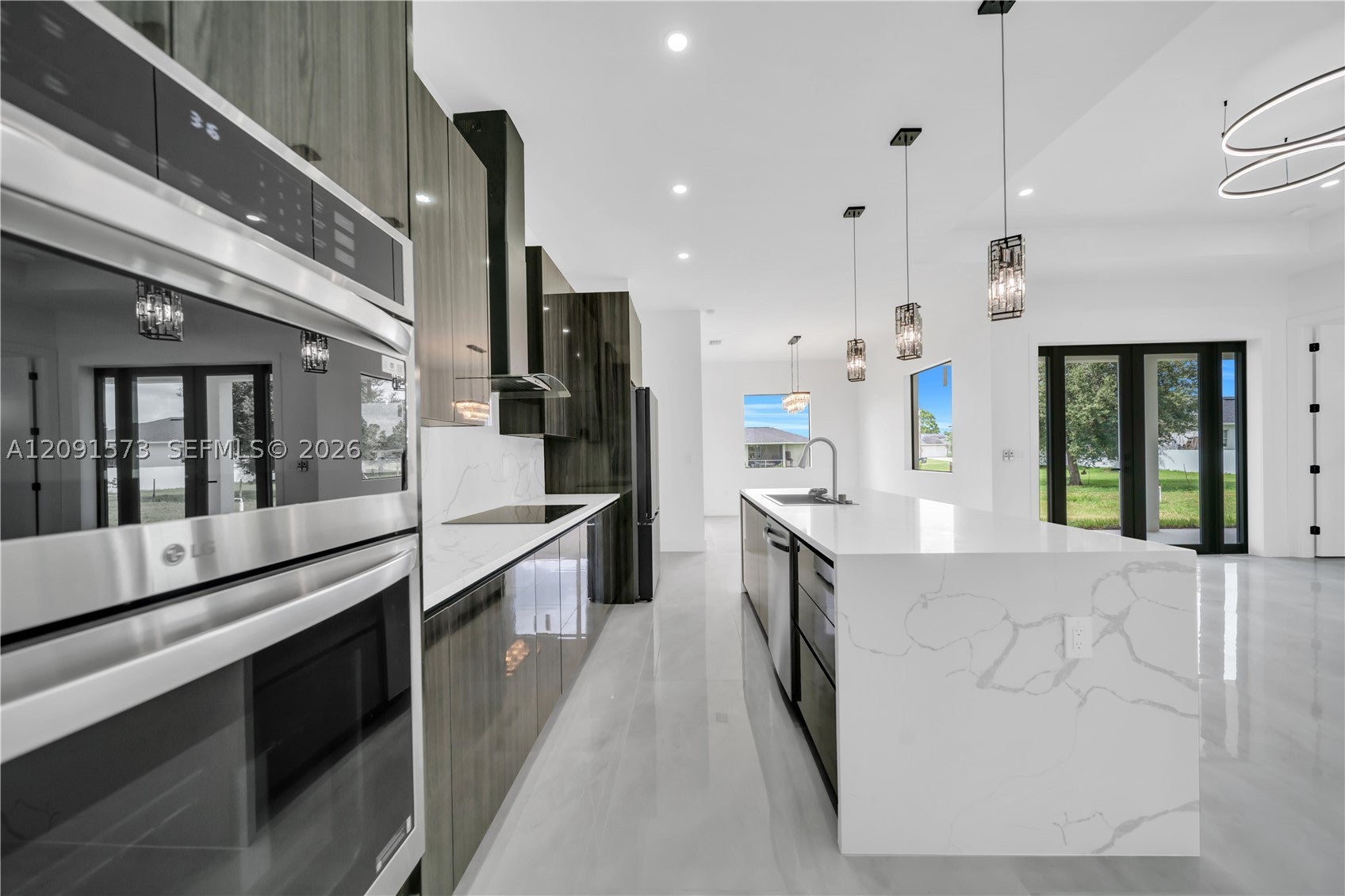 3304 18 St SW