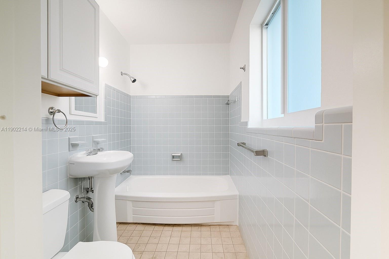 C GAB DOUGLAS SEC - Residential Lease