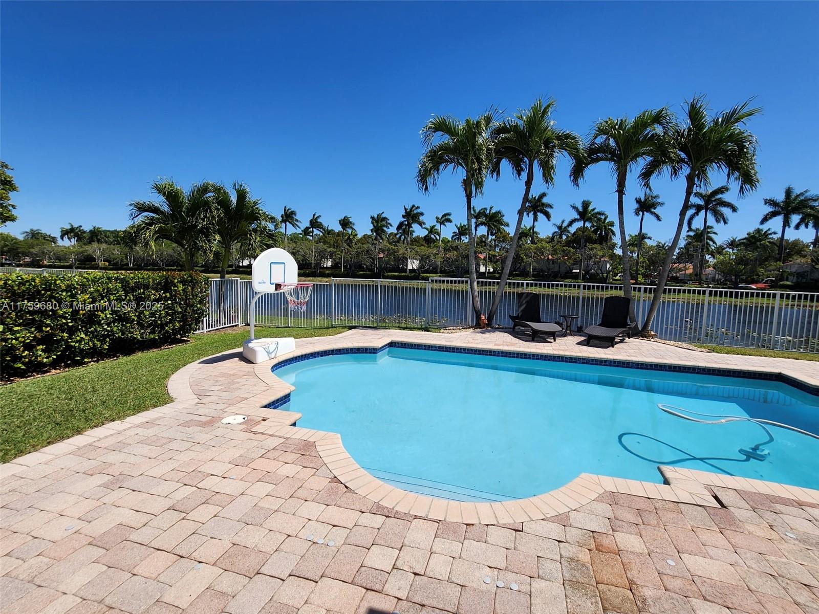 3844 Falcon Ridge Cir