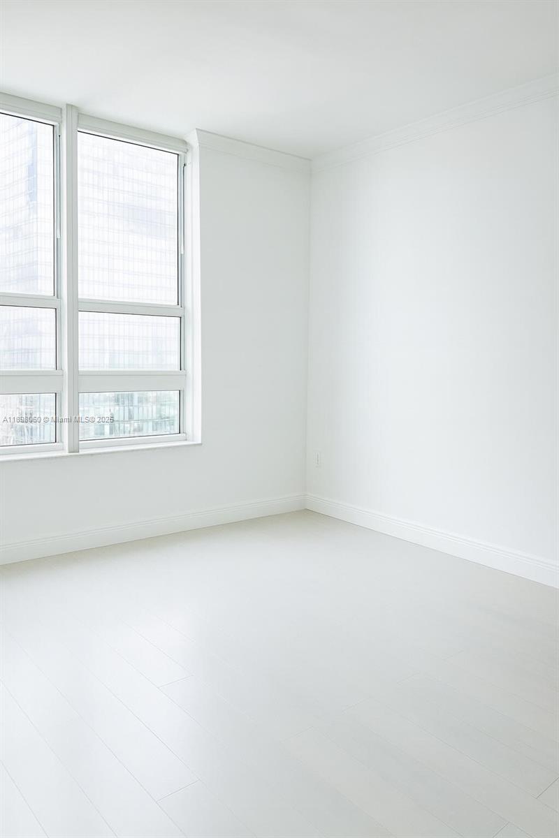 THE PLAZA 901 BRICKELL CO - Residential Lease
