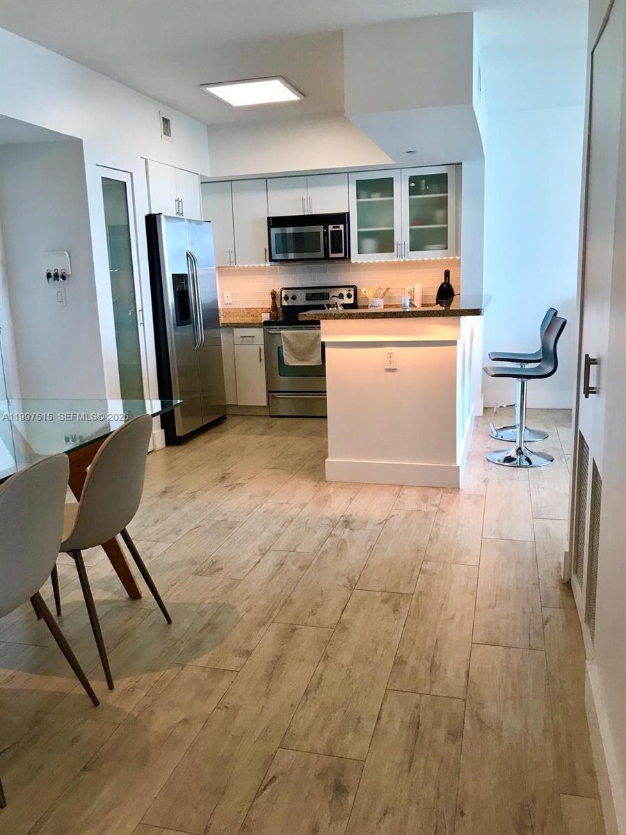 BRICKELL VIEW WEST CONDO - Residential Lease