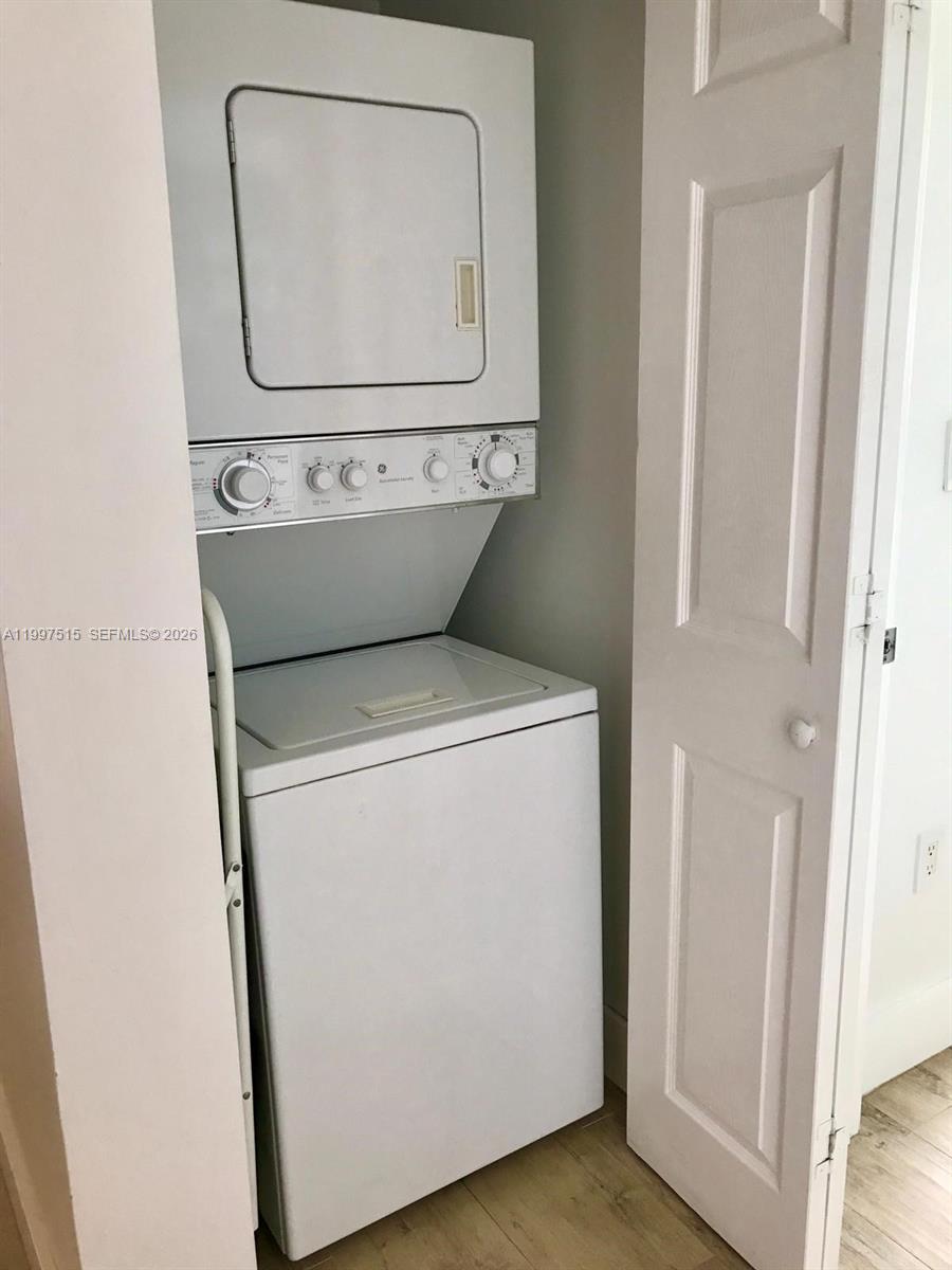 BRICKELL VIEW WEST CONDO - Residential Lease