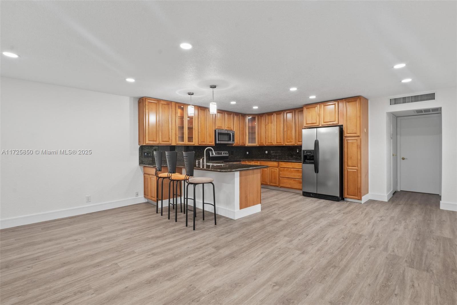 KINGS POINT SEVILLE CONDO - Residential