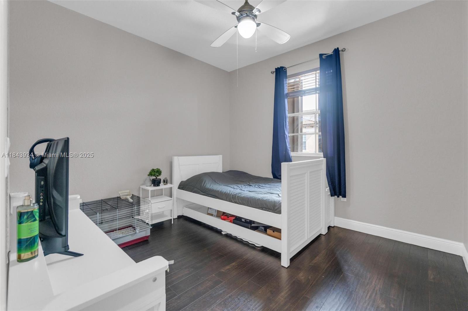 PINE ISLAND COMMERICAL - Residential Lease