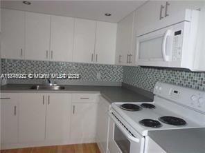 2025 NE 164th St 302