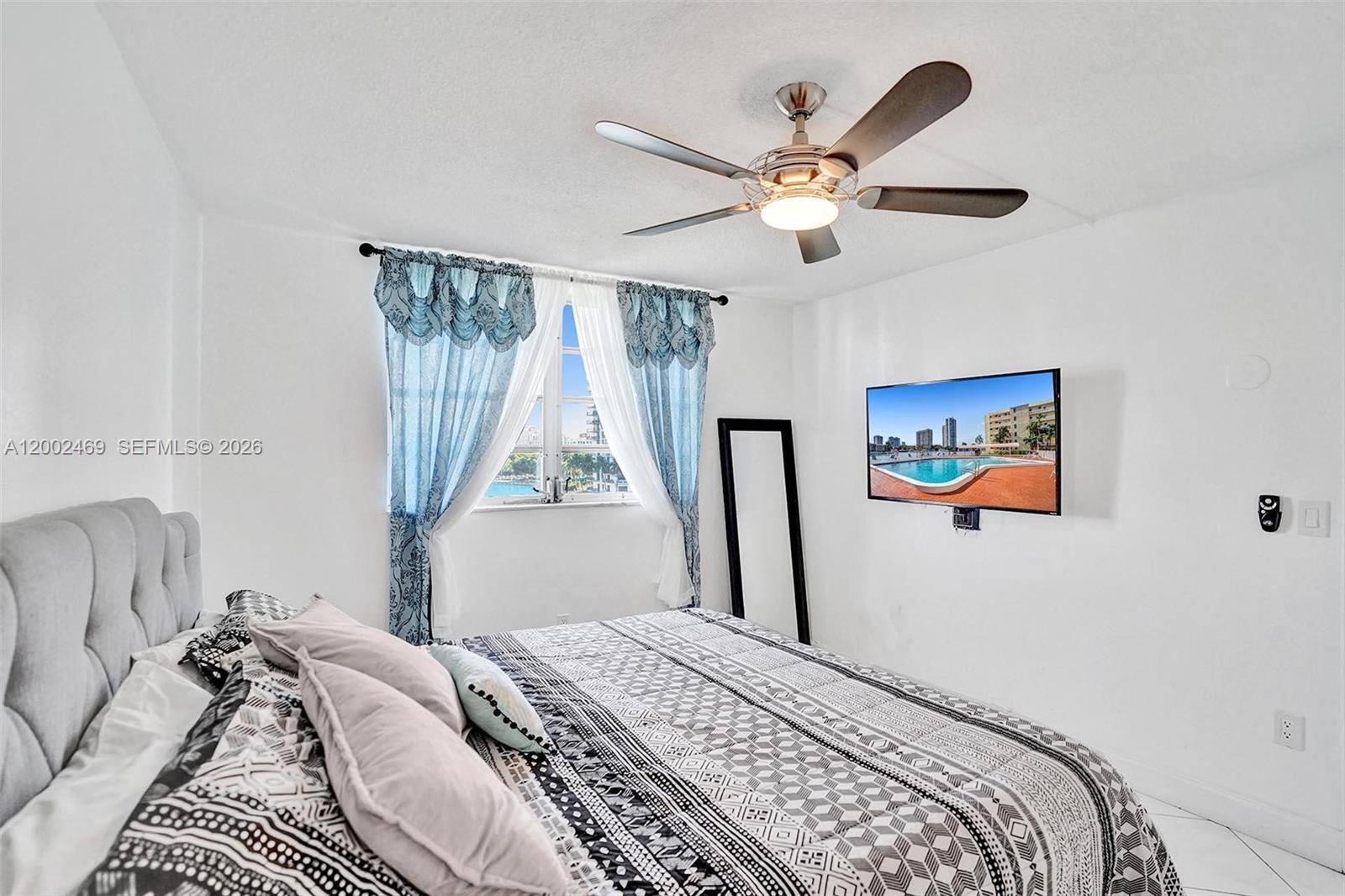 POINT EAST ONE CONDO-BLDG - Residential Lease