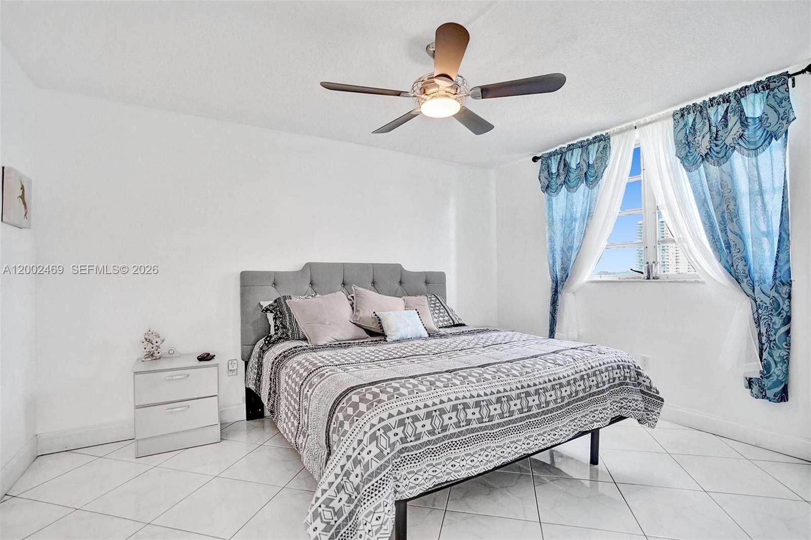 POINT EAST ONE CONDO-BLDG - Residential Lease