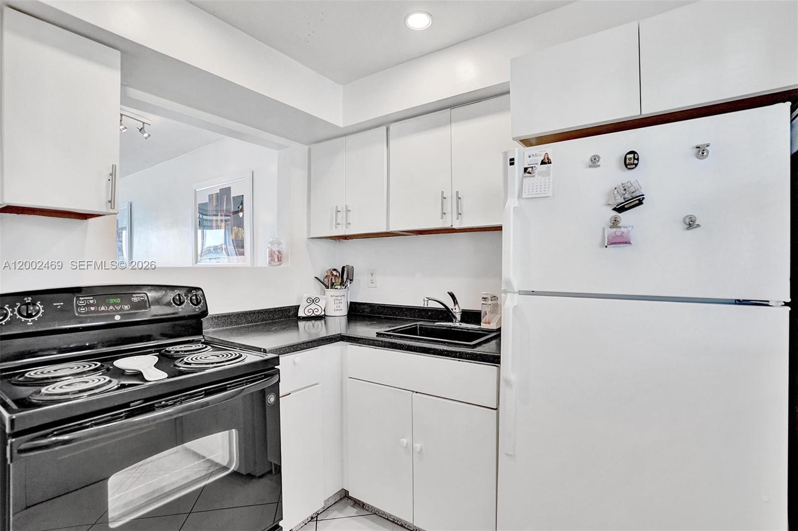 POINT EAST ONE CONDO-BLDG - Residential Lease