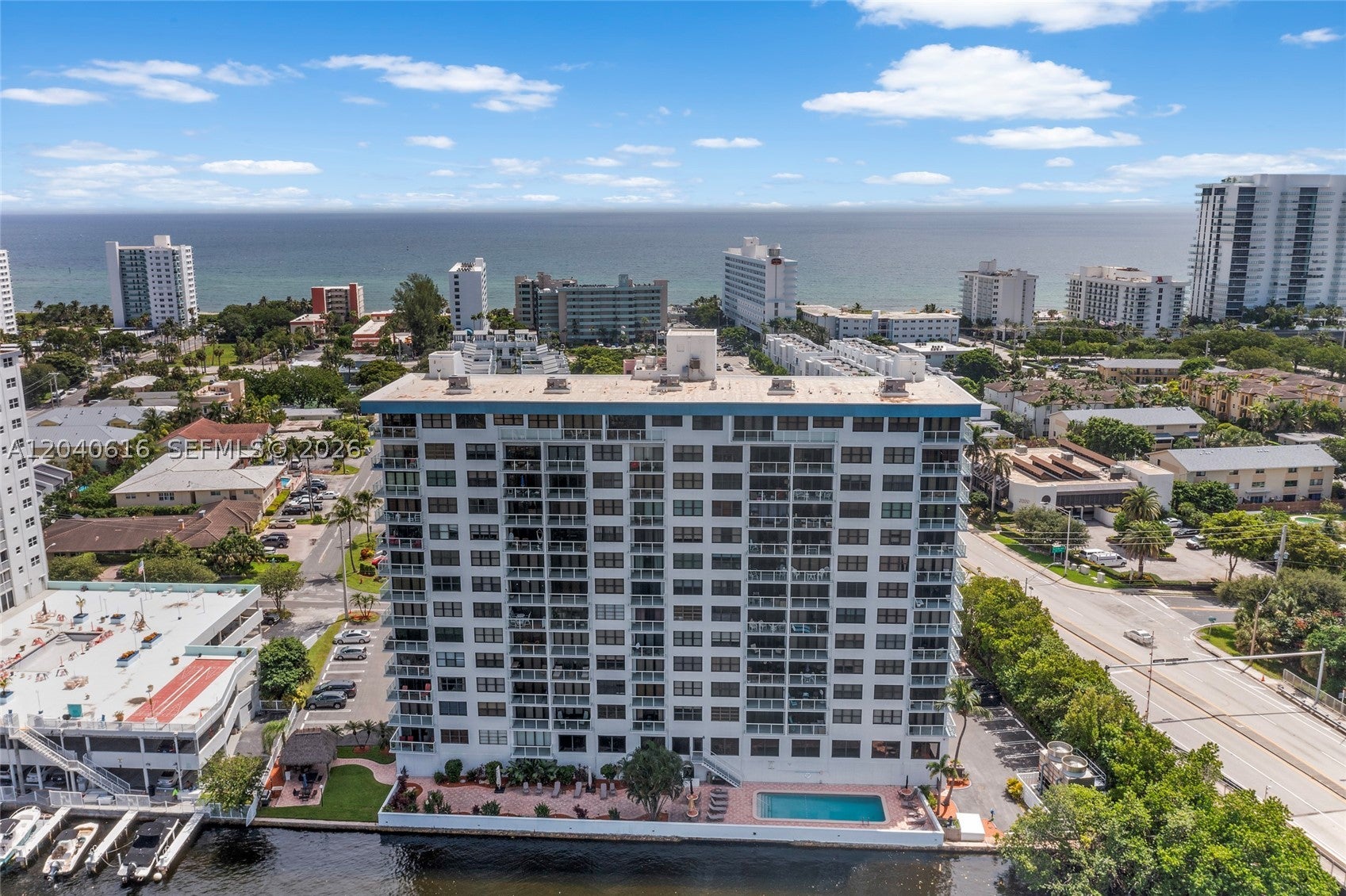 1401 N Riverside Dr 1406