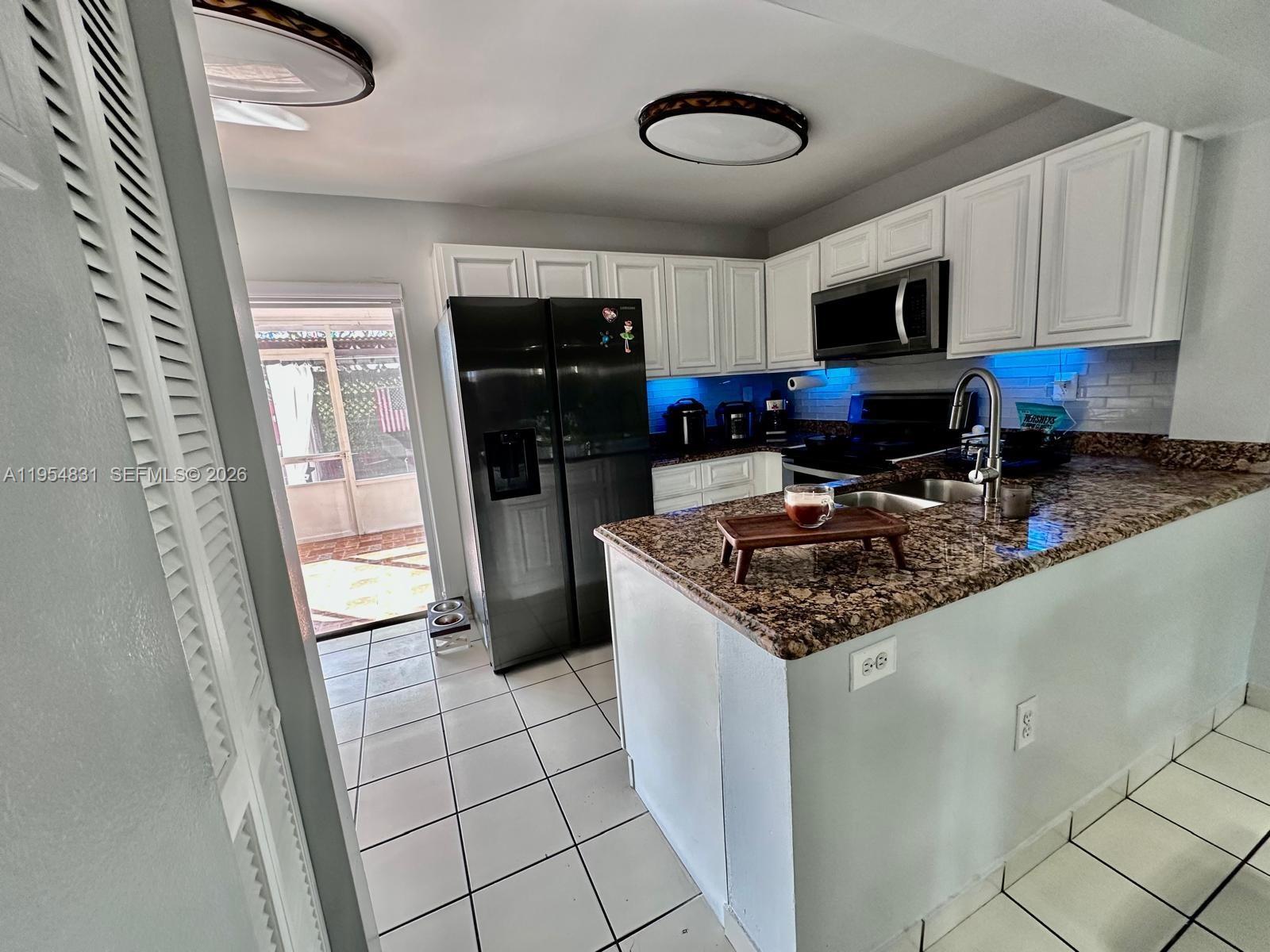 VIEW WEST CONDO PH I - Residential