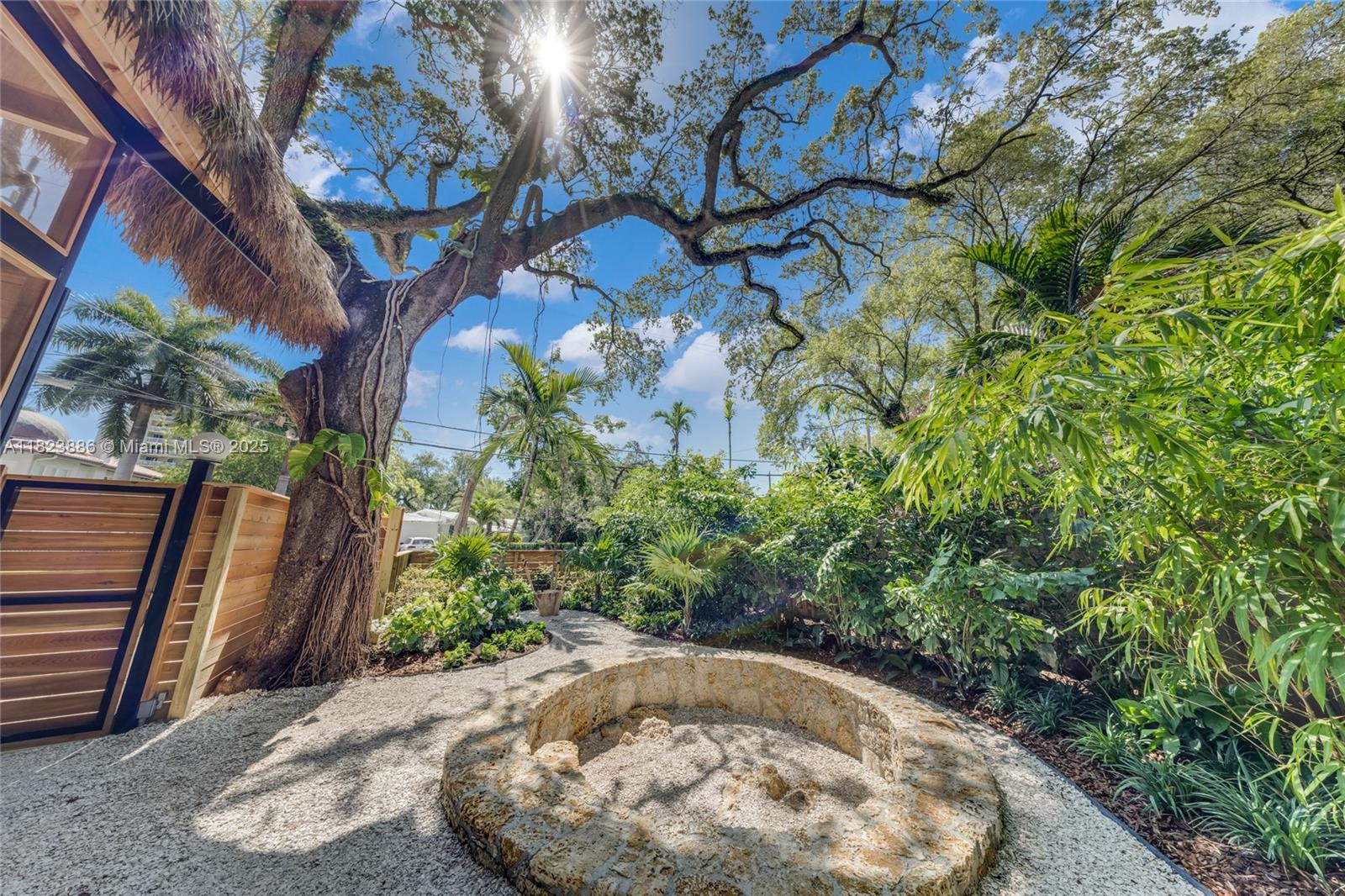 1000 NW 9th Ct