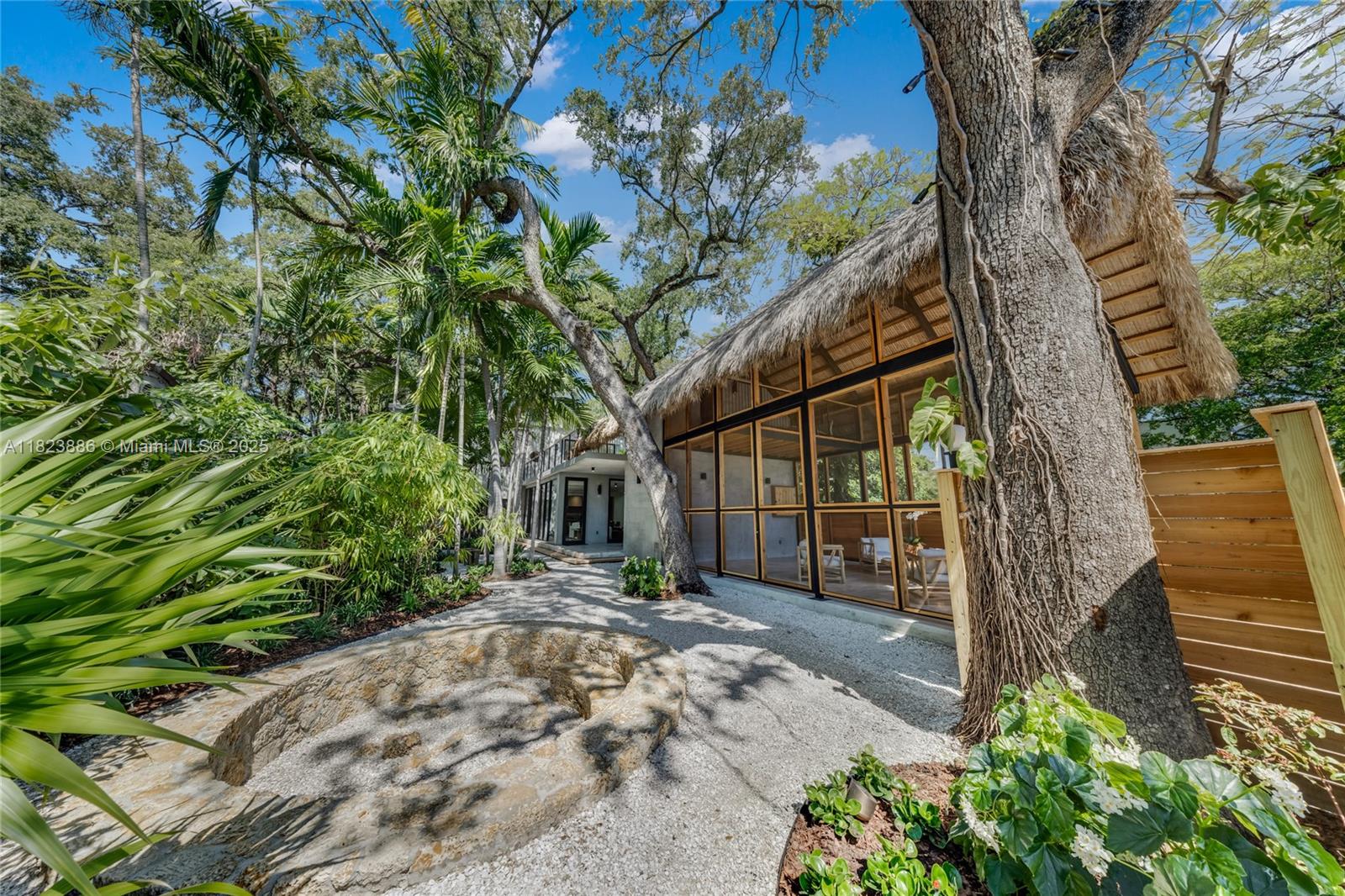 1000 NW 9th Ct