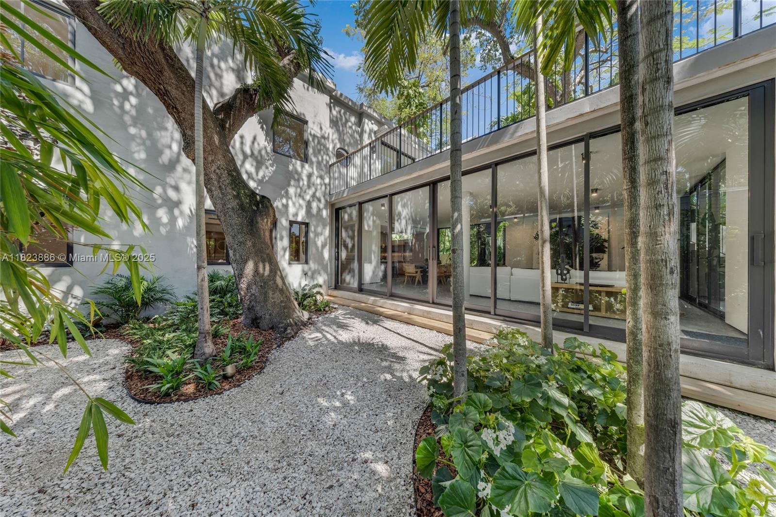 1000 NW 9th Ct