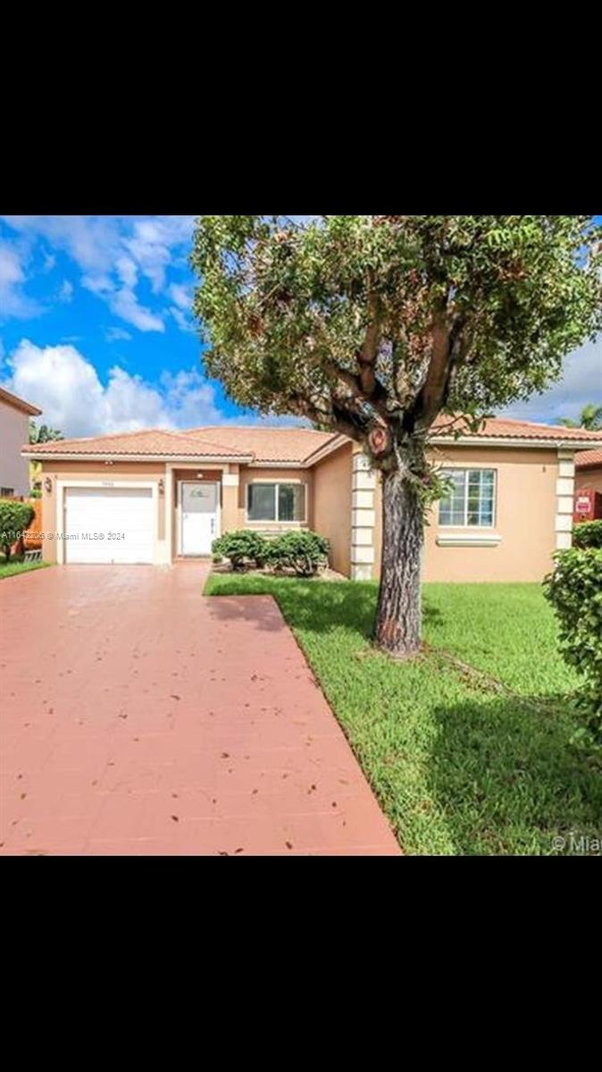 9558 Sw 162nd Path, Miami, Broward County, Florida - 3 Bedrooms  
2 Bathrooms - 