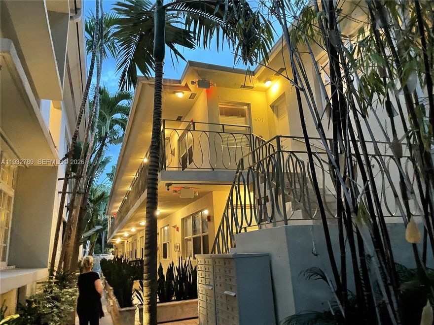C A S H  O N L Y - This RARE “HEART OF SOUTH BEACH STUDIO GEM" is in a recently renovated Art Deco privately gated and secure modern complex. Quality cherry hardwood floors, stainless steel kitchen and appliances, central AC, modern bath with shower, private washer / dryer inside the unit. Close to the beach, the public pool and tennis courts and a gorgeously landscaped courtyard with greenery, a fountain, lounge chairs and tables to relax. Very bright and in excellent condition, new central AC unit.
Landlord to pay in full any special assestment at closing. TENANT OCCUPIED @ $ 1800 PER MONTH.