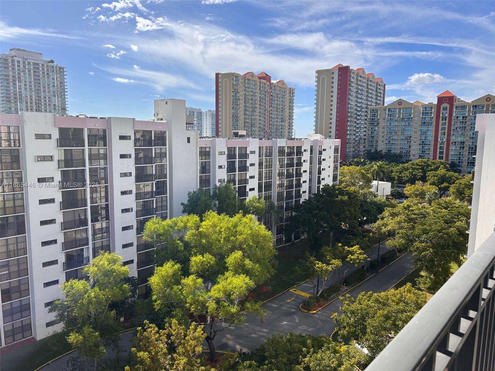 PLAZA OF AMERICAS CONDO P - Residential Lease