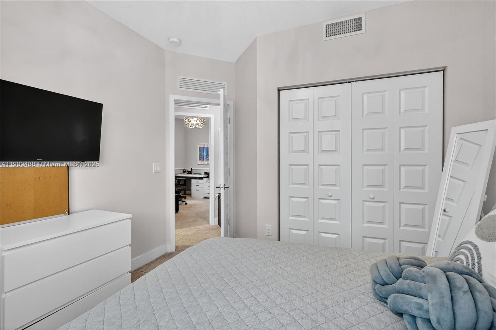 DOWNTOWN DORAL SOUTH - Residential