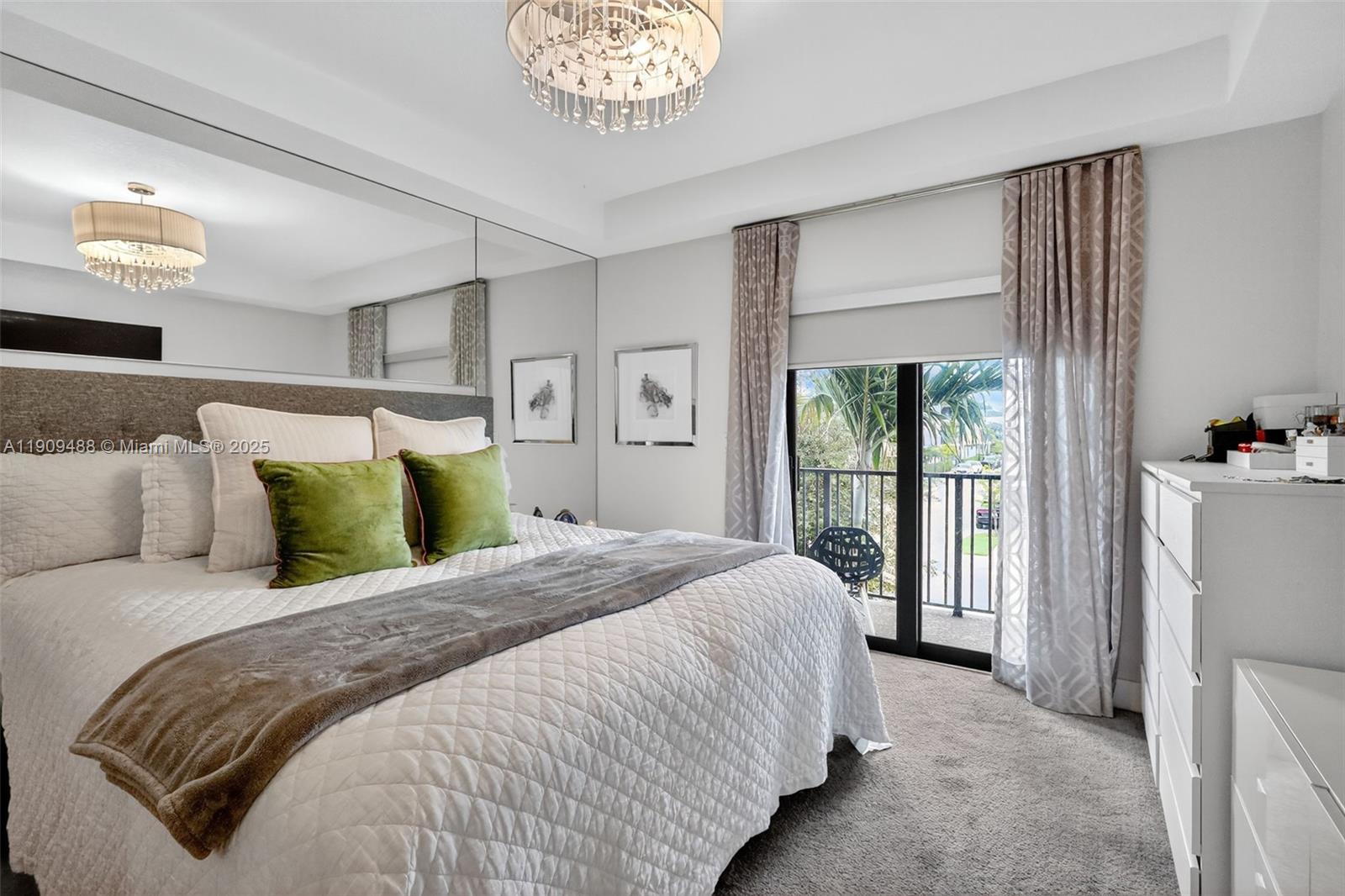 DOWNTOWN DORAL SOUTH - Residential