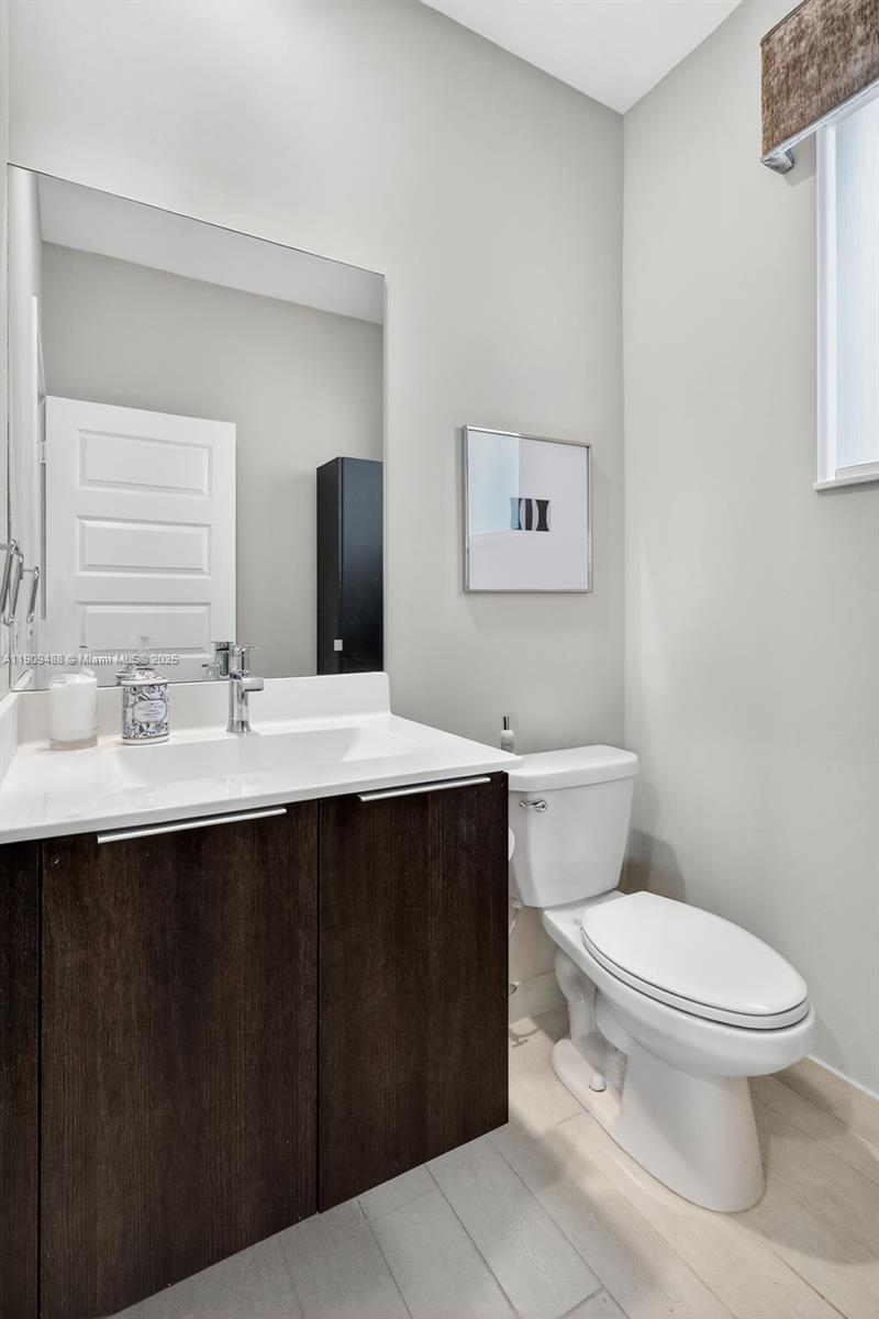 DOWNTOWN DORAL SOUTH - Residential