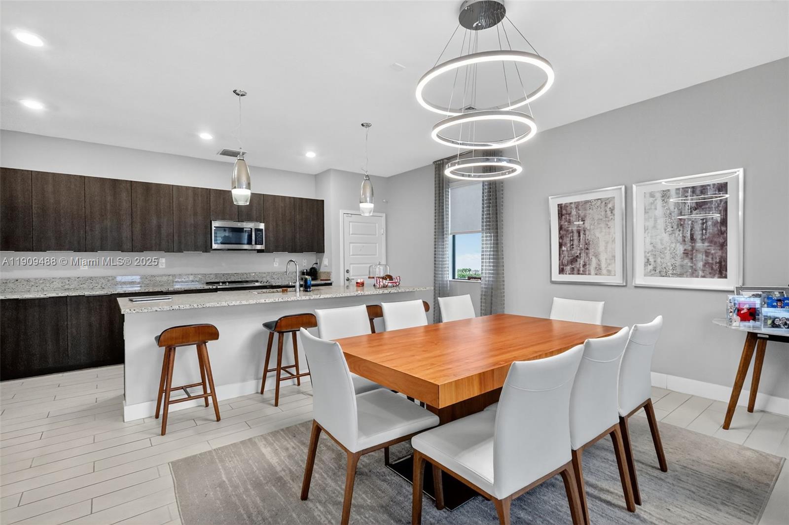 DOWNTOWN DORAL SOUTH - Residential