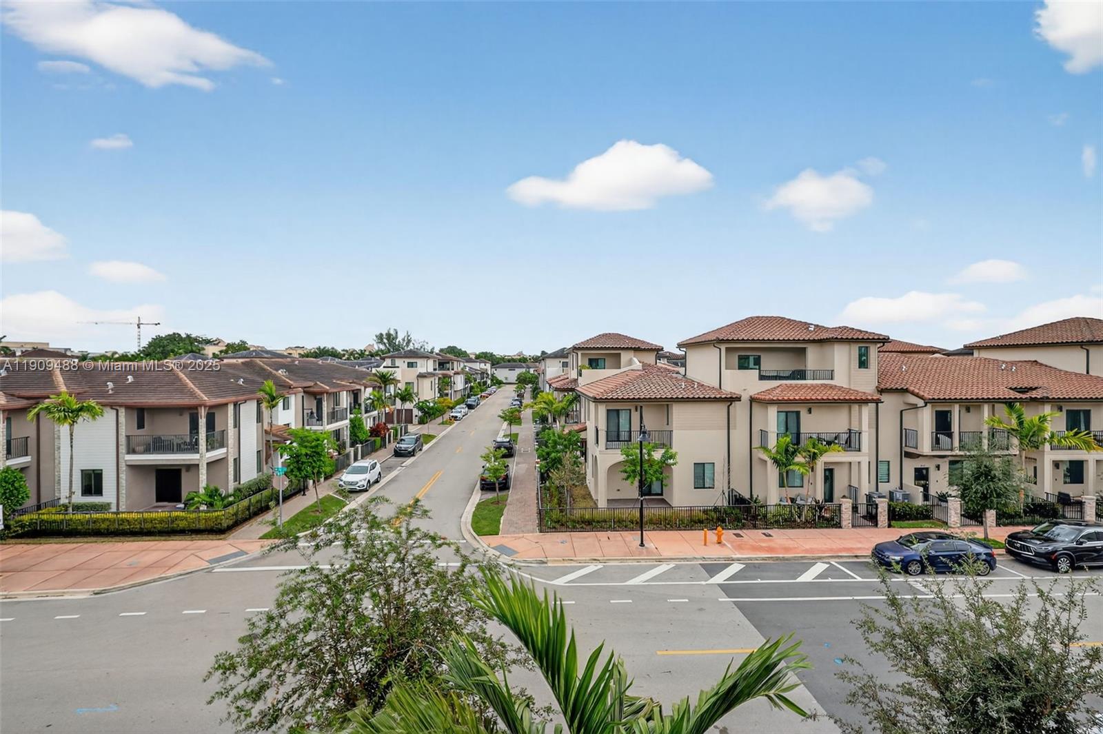 DOWNTOWN DORAL SOUTH - Residential